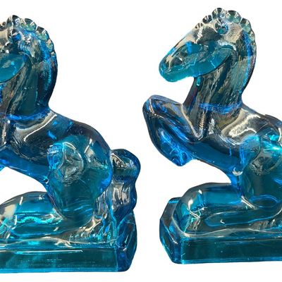 Vintage Set of Mid-20th Century L.E. Smith Aqua or Turquoise Blue Glass Rearing Horse Bookends