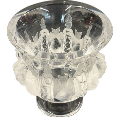 Lalique Dampierre Vase, featuring Clear and Frosted Crystal Sculpted with a Charming Continuous Frieze of Small Sparrows and Leafy Foliage