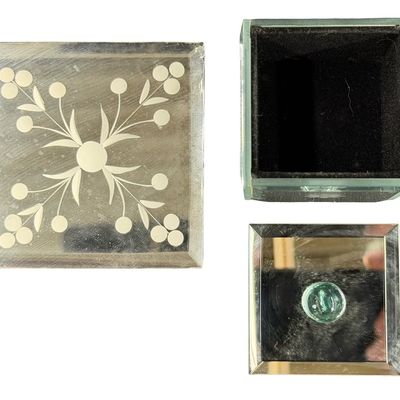 Vintage Etched Mirrored Glass Trinket or Jewelry Box with a Matching Mirror Tray - Large
