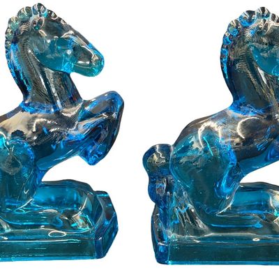 Vintage Set of Mid-20th Century L.E. Smith Aqua or Turquoise Blue Glass Rearing Horse Bookends