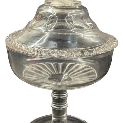 Antique "Gillinder and Sons" Lion Compete Candy Dish