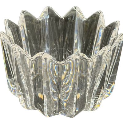 Vintage Orrefors "Fleur" Crystal Bowl designed by Jan Johansson in Sweden, featuring a Distinct Scalloped, Crown-like or Petal Rim