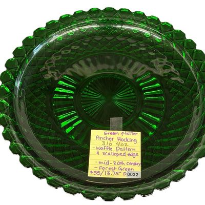 Vintage Anchor Hocking Waterford Forest Green Glass Platter featuring a Scalloped Edge and Textured Pattern