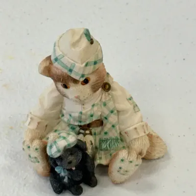 1994 Enesco Great Scott! Scottys Fold “We’re The Best Of Friends” Priscilla Hillman Figurine  Descri