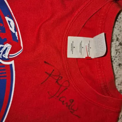Vintage Autographed NFL Phil Hansen T-Shirt