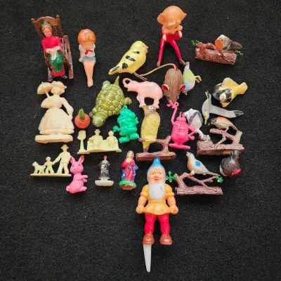 Vintage Lot Miniature Plastic Figures Cake Topper Toys Hong Kong Marx Kitsch