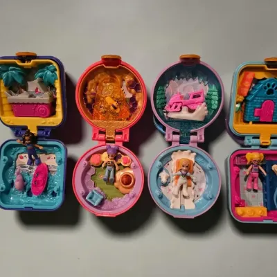 Vintage Polly Pocket Micro Compact Playsets with Figures and Accessories Lot of 4