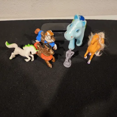 Vintage Horse Toy Lot - 90s Fisher Price Great Adventures Castle Horses & MLP