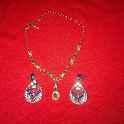 Beautiful vintage Diamond and Silver Necklace and Earrings Jewelry Lot