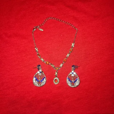 Beautiful vintage Diamond and Silver Necklace and Earrings Jewelry Lot