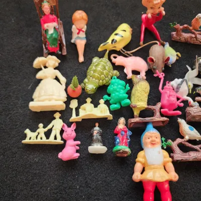 Vintage Lot Miniature Plastic Figures Cake Topper Toys Hong Kong Marx Kitsch