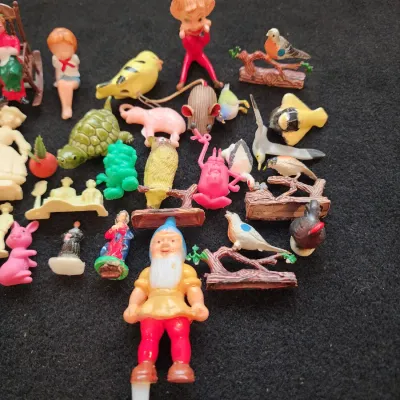 Vintage Lot Miniature Plastic Figures Cake Topper Toys Hong Kong Marx Kitsch