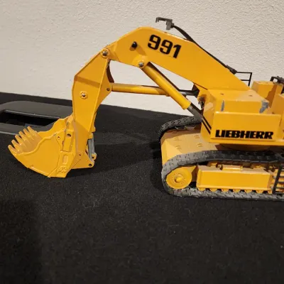 Conrad 2824 Liebherr R 991 Mining Front Shovel Excavator 1/50 Diecast Model Germany