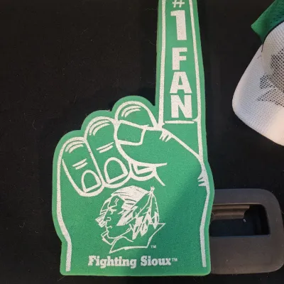 Rare Vintage University of North Dakota UND Fighting Sioux Foam Finger & Fitted Cap Small Retired Logo