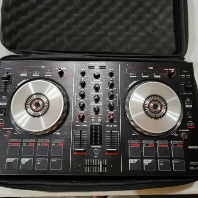 Pioneer DDJ-SB2 DJ Controller Bundle Tested Working with Hard Case & Laptop Stand
