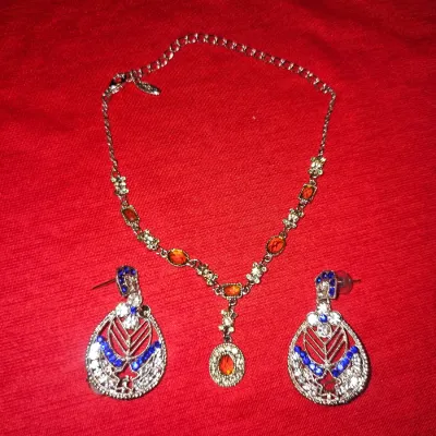 Beautiful vintage Diamond and Silver Necklace and Earrings Jewelry Lot
