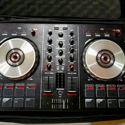 Pioneer DDJ-SB2 DJ Controller Bundle Tested Working with Hard Case & Laptop Stand