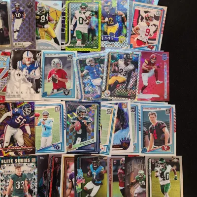 Large Sports Card Football- Jaxon Dart, Patrick Mahomes, Lawrence Taylor, Holos, #'d, Rookie