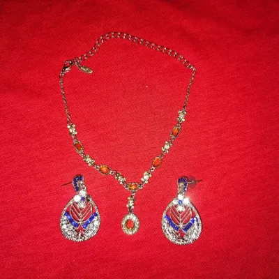 Beautiful vintage Diamond and Silver Necklace and Earrings Jewelry Lot