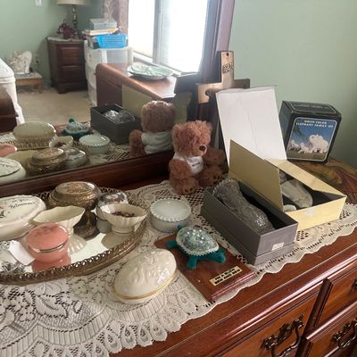 Estate Sales By Olga in Hamilton, NJ