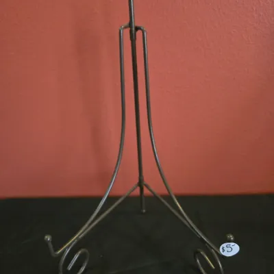 Easel