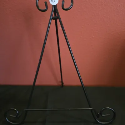 Easel