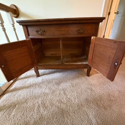 Oak Wash Stand (B1-BC)