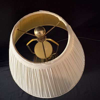 Artisan-Crafted Ceramic Lamp (DR-SF)