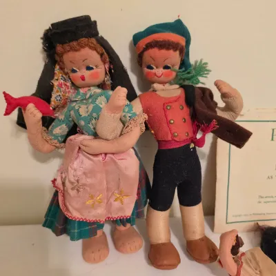Collection of International Dolls (B3-JS)