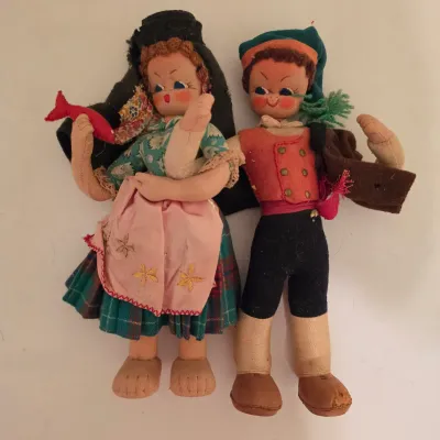 Collection of International Dolls (B3-JS)