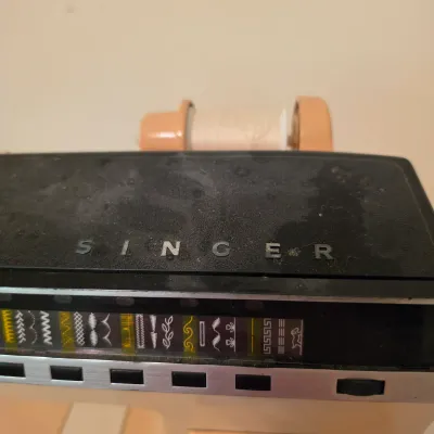 Singer Athena 2000 Electronic Sewing Machine & Accessories (B3-JS)