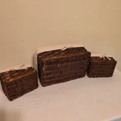 Collection of Wicker & Woven Style Baskets (B3-JS)