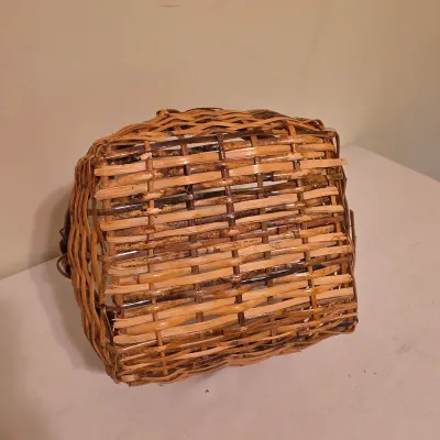 Collection of Wicker & Woven Style Baskets (B3-JS)