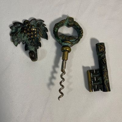 "En Vino Veritas" & Other Vintage Corkscrews & Bottle Openers (DR-KA)