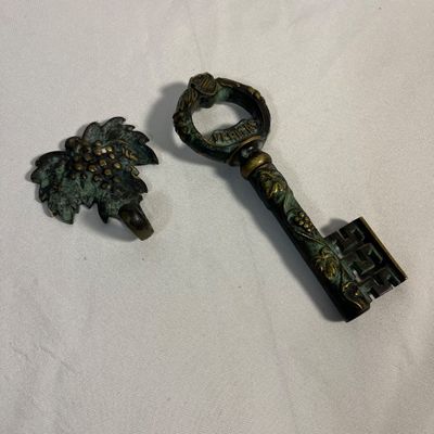 "En Vino Veritas" & Other Vintage Corkscrews & Bottle Openers (DR-KA)