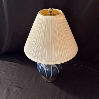 Artisan-Crafted Ceramic Lamp (DR-SF)