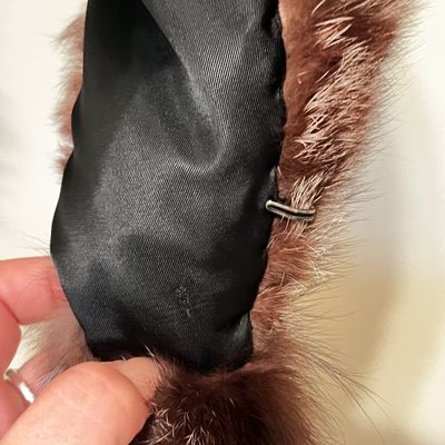 Genuine Silver Fox Fur Collar & Blue Mink Fur Capelet (B3-KA)