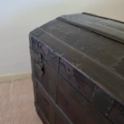 Vintage Iron Bound Wood Steamer Trunk (B2-JS)