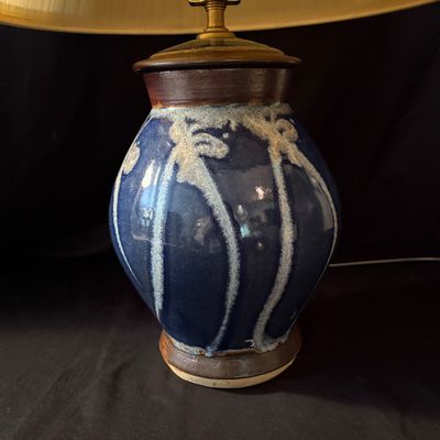 Artisan-Crafted Ceramic Lamp (DR-SF)
