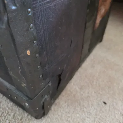 Vintage Iron Bound Wood Steamer Trunk (B2-JS)