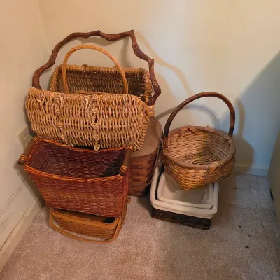 Collection of Wicker & Woven Style Baskets (B3-JS)