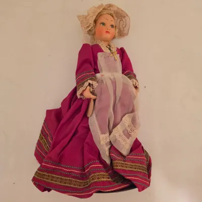 Collection of International Dolls (B3-JS)