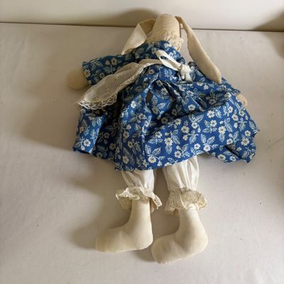 Collection of TY Beanie Babies & More (B2-SF)