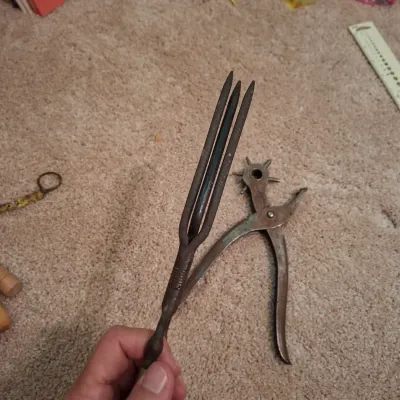 Knitting, Painting and More! (B3-KD)