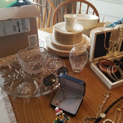 Estate sale photo