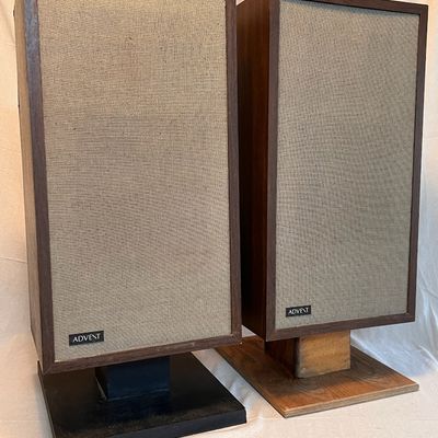 Vintage Advent Loud Speakers