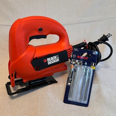 Black & Decker Variable Speed Corded Jigsaw with Bosch jigsaw blades