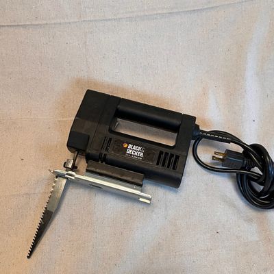 Black & Decker Electrical corded jigsaw with blade