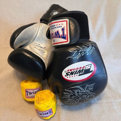 Twins Special FBGV-6 Boxing Gloves and Wraps