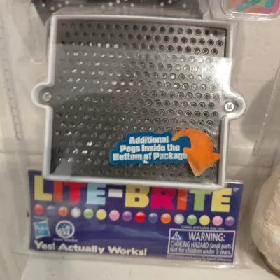 World's Smallest Games. Working Lite Brite in Packaging
